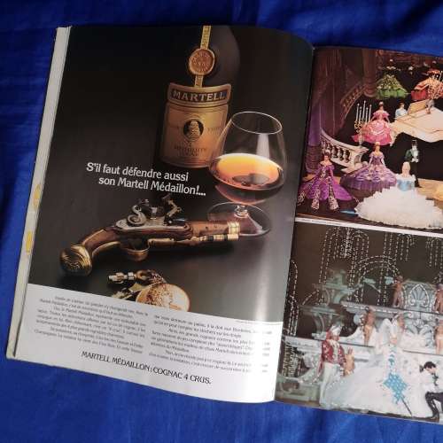 Rare PROGRAMME : PARIS ` FOLIES BERGÈRE ` FOLIES JE T`ADORE - 1977