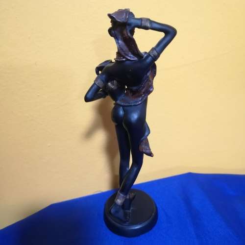 Vintage Resin Black African Woman Figurine with Water Jug. Excellent detail !