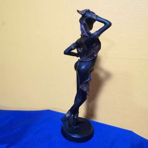 Vintage Resin Black African Woman Figurine with Water Jug. Excellent detail !