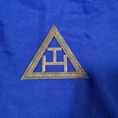 ANTIQUE MASONIC REGALIA ROYAL ARCH TRIPLE TAU in brass