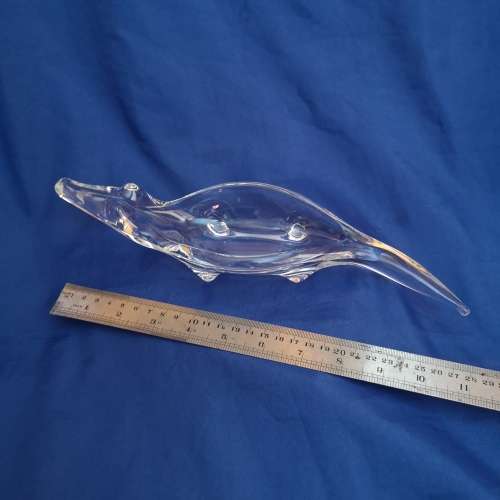Vintage MCM Viking Art Clear Alligator Trinket Dish/ Paperweight. In good vintage condition