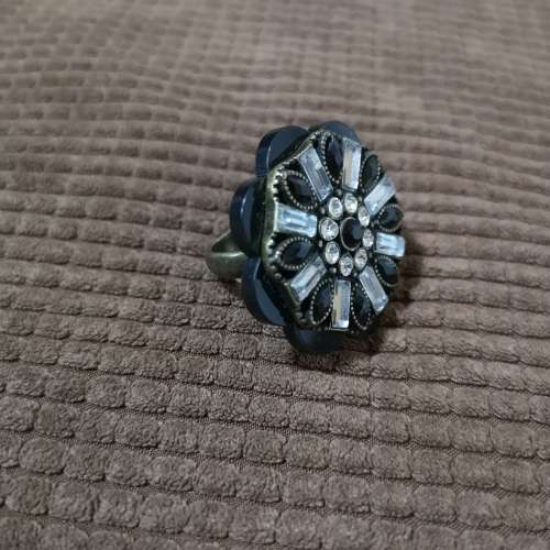 Vintage Handmade Costume ring. Beautiful Piece !!