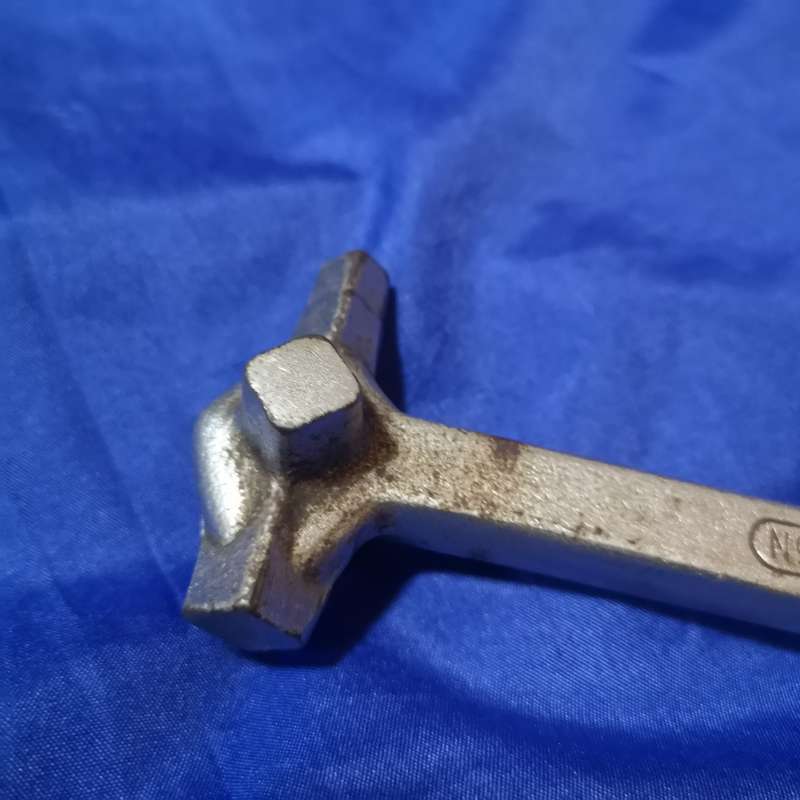 Original Heyco: Drain Plug Wrench 495. High Quality Chrome Vanadium