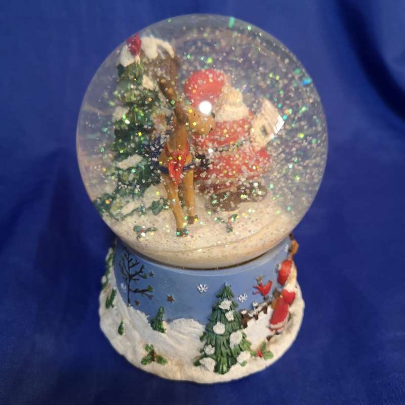 Xmas Large Musical Wind Up Snow Globe