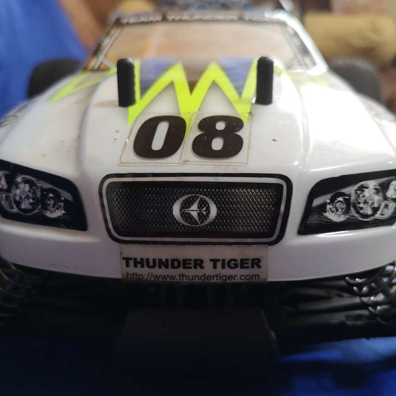 Thunder Tiger Tomahawk ST 1/10 Scale 4WD Nitro Truggy. Project or Spares. Fuel engined