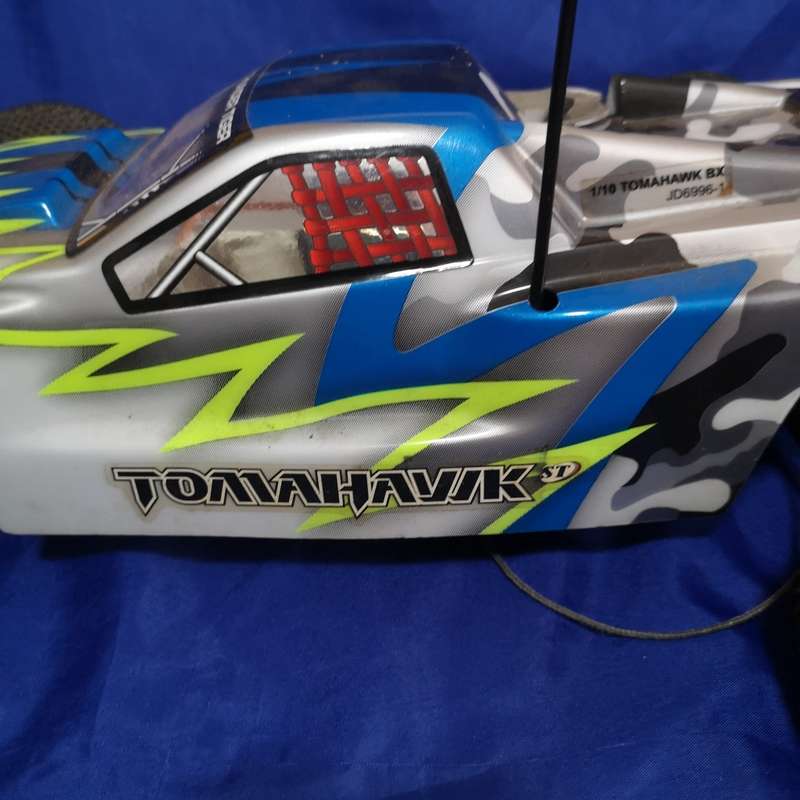 Thunder Tiger Tomahawk ST 1/10 Scale 4WD Nitro Truggy. Project or Spares. Fuel engined
