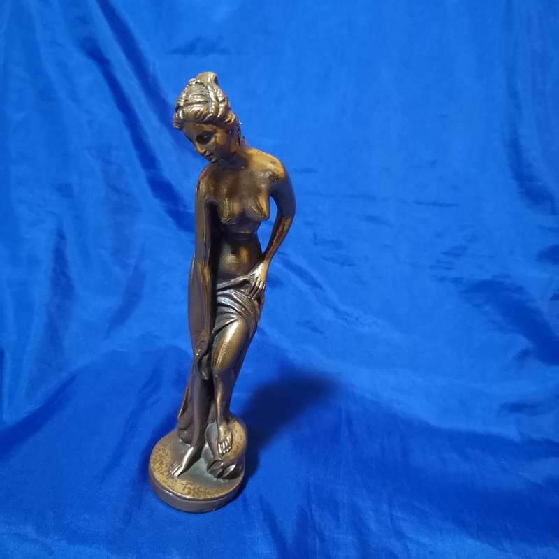 Vintage Venus of the Bath Sculpture, Gold or Copper Gilt. Please see images