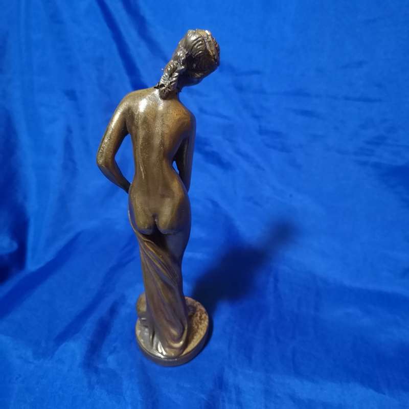 Vintage Venus of the Bath Sculpture, Gold or Copper Gilt. Please see images