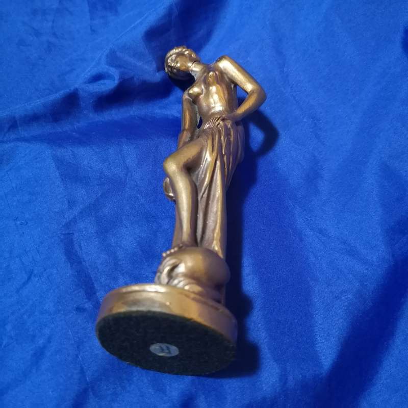 Vintage Venus of the Bath Sculpture, Gold or Copper Gilt. Please see images