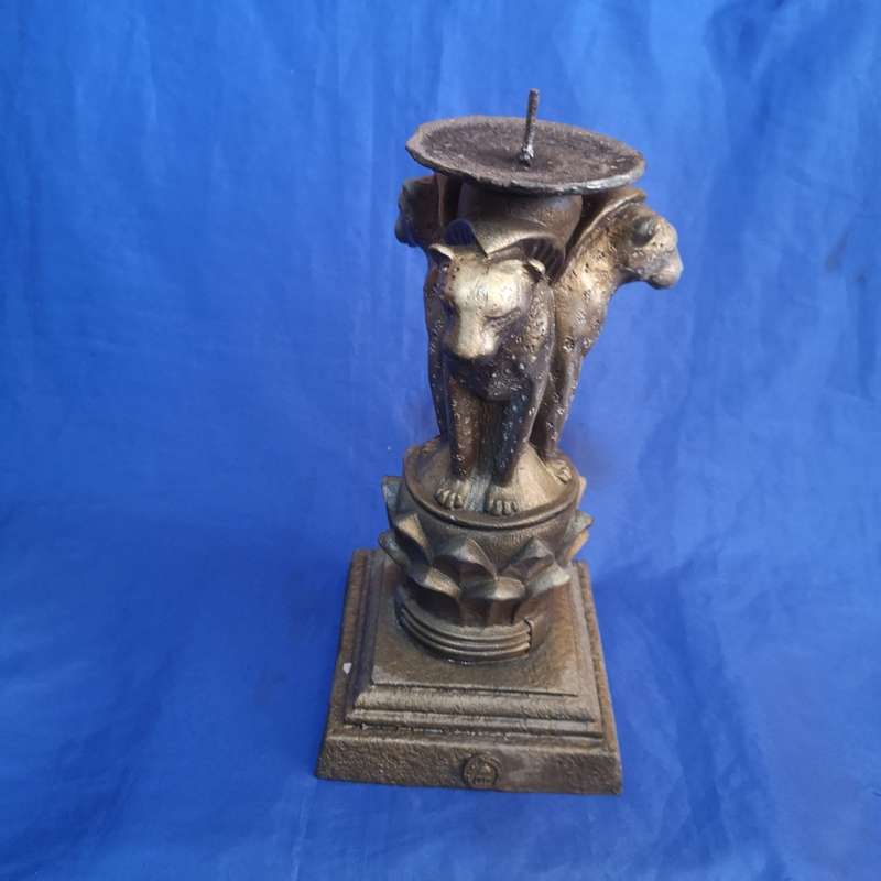 3 Leopard candle holder. Vintage beautifully made. Size in pictures