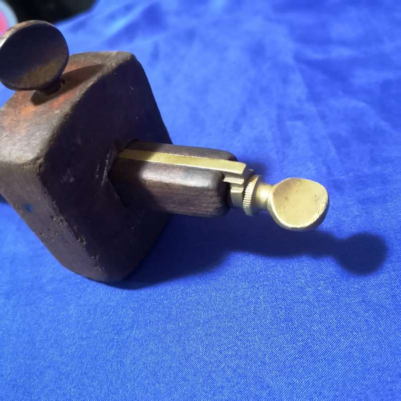 Vintage Wood and brass Mortise gauge, excellent condition