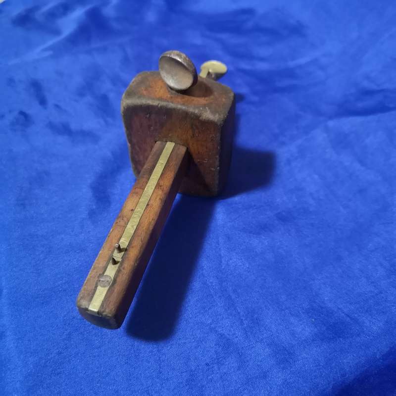 Vintage Wood and brass Mortise gauge, excellent condition
