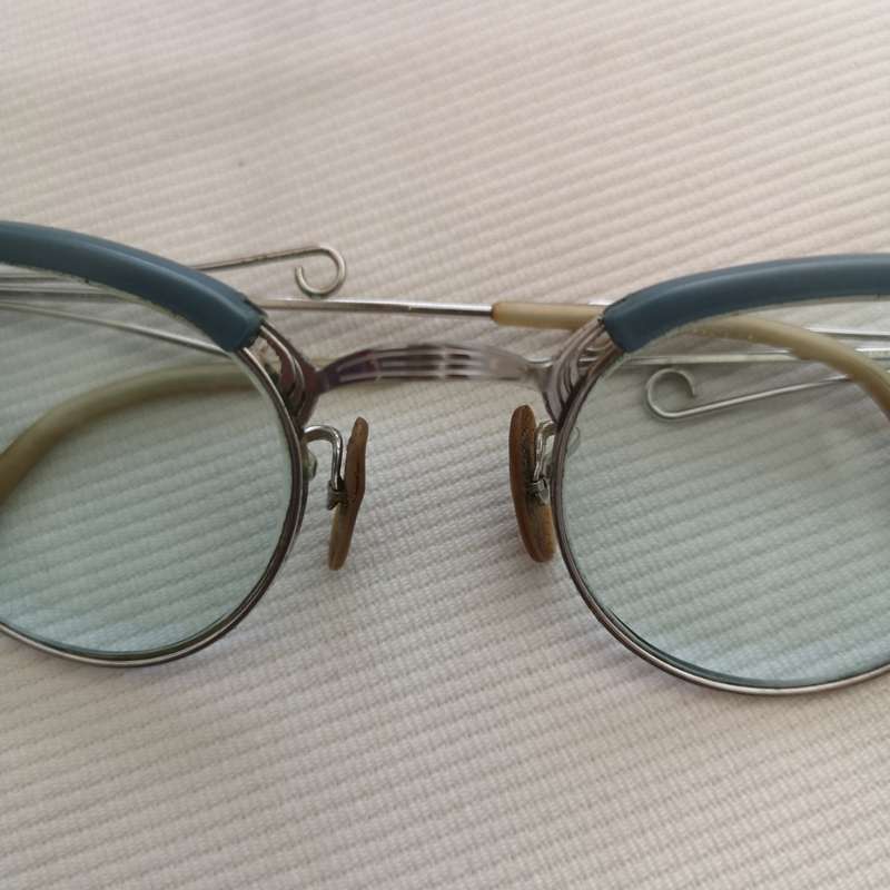 Bausch & Lomb- Vintage Cat Eye Glasses 1/10 12k GF. White Gold filled Eyewear Blue 1950s RARE