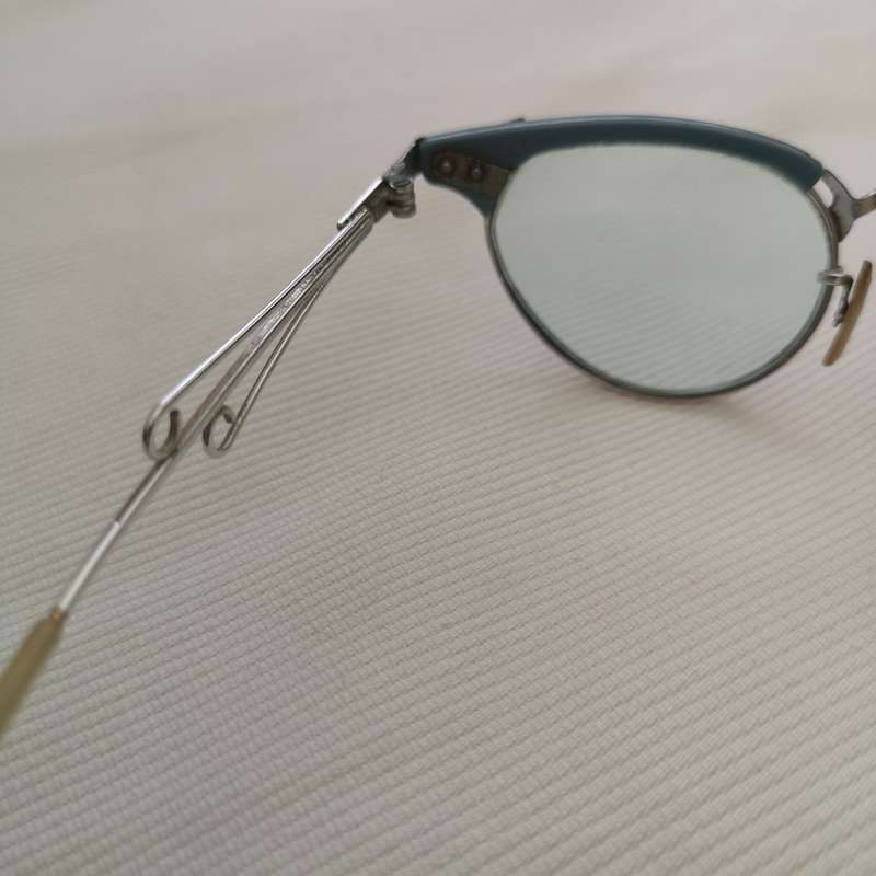 Bausch & Lomb- Vintage Cat Eye Glasses 1/10 12k GF. White Gold filled Eyewear Blue 1950s RARE