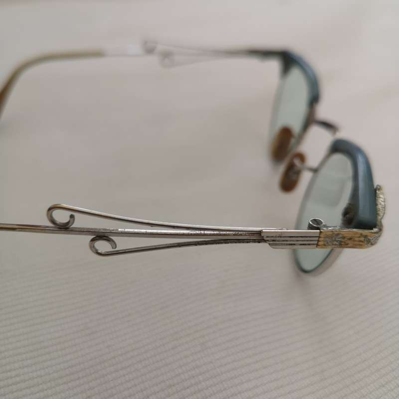 Bausch & Lomb- Vintage Cat Eye Glasses 1/10 12k GF. White Gold filled Eyewear Blue 1950s RARE