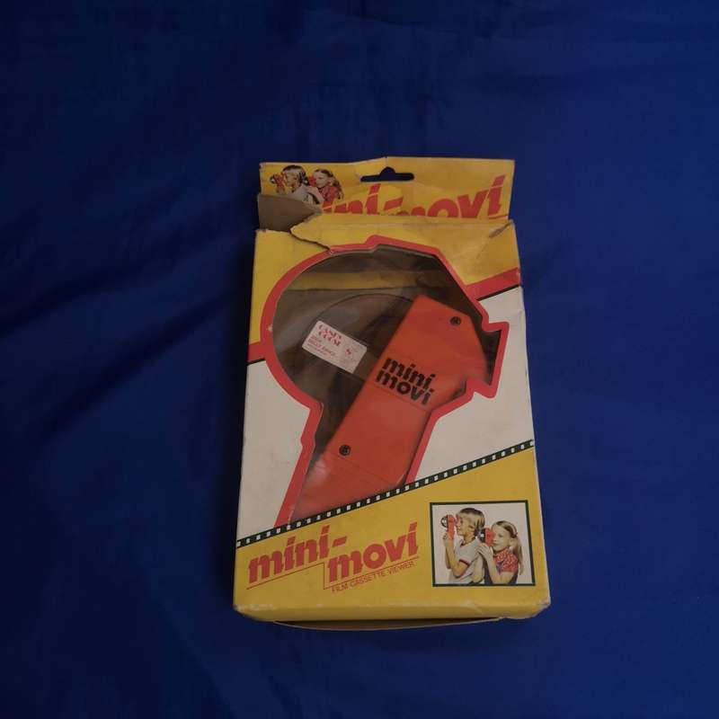 Vintage `Mini Movie` Movie Player with 1 movie