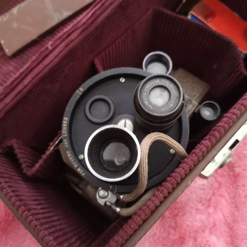 1940s Revere Eight, Model 99 double turret Movie camera