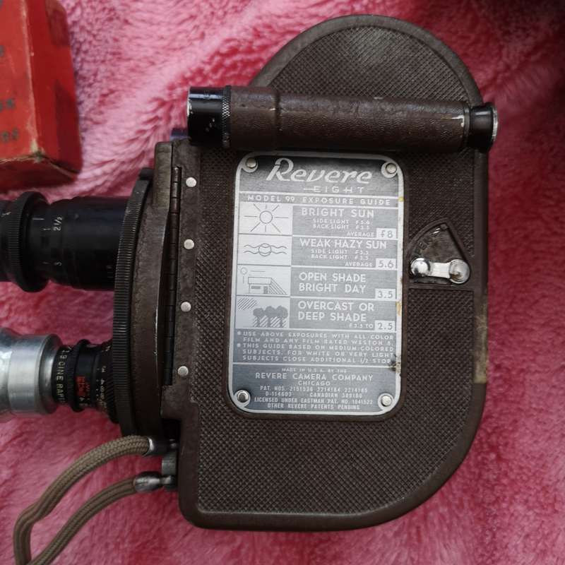 1940s Revere Eight, Model 99 double turret Movie camera
