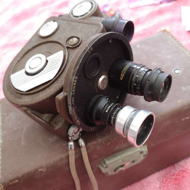 1940s Revere Eight, Model 99 double turret Movie camera