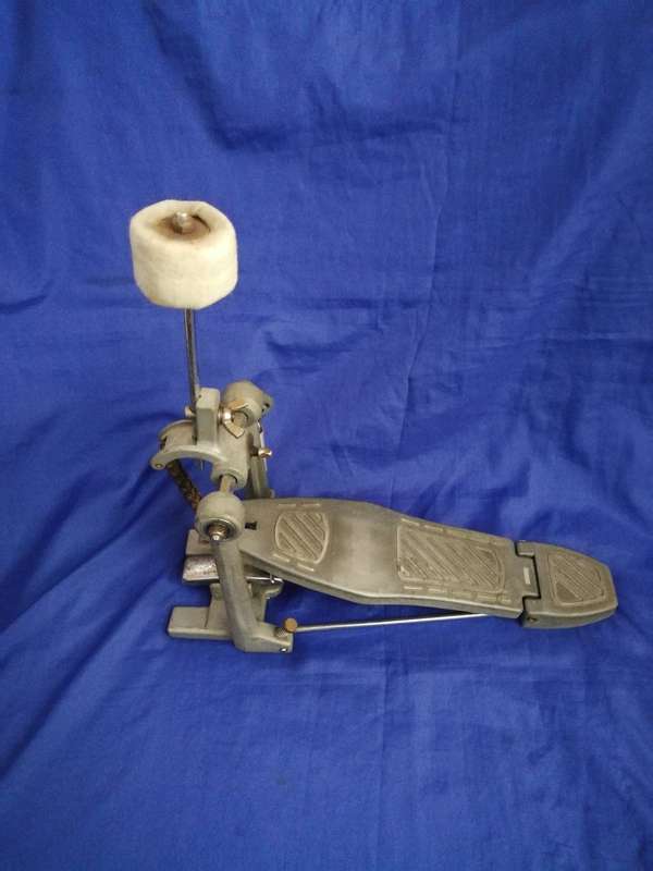 Bass Drum Kick Pedal Vintage. chain type.