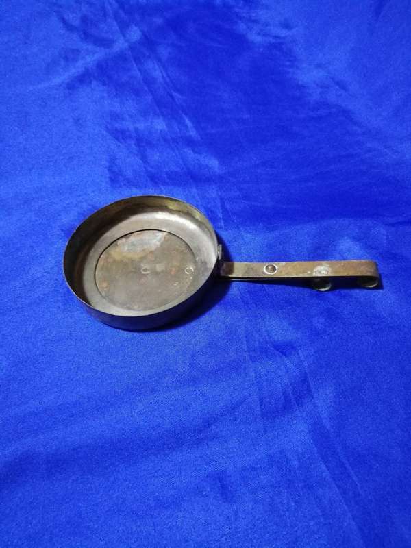 Brass lid for Sealing Wax Warmer pot. Vintage (Please note brass lid not the pot for sale)