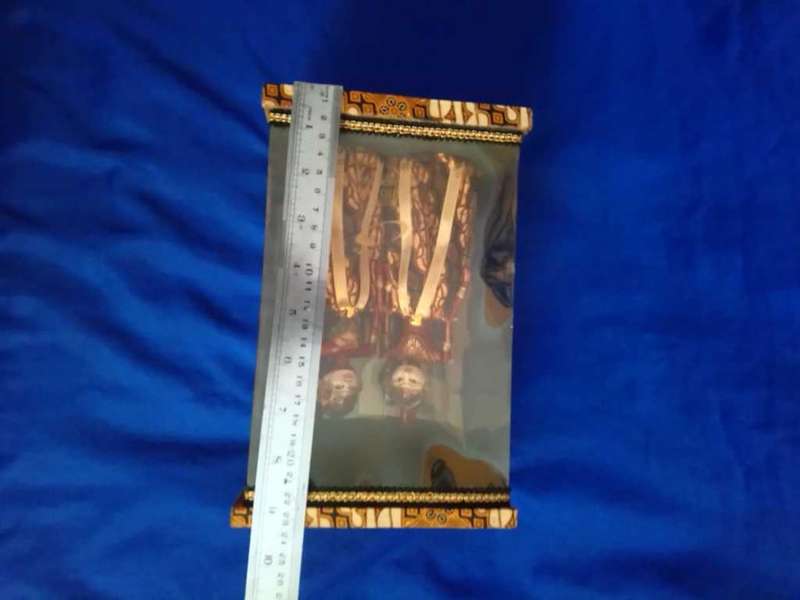 VINTAGE JATARKA INDONESIAN  PUPPET PAIR IN DISPLAY CASE.