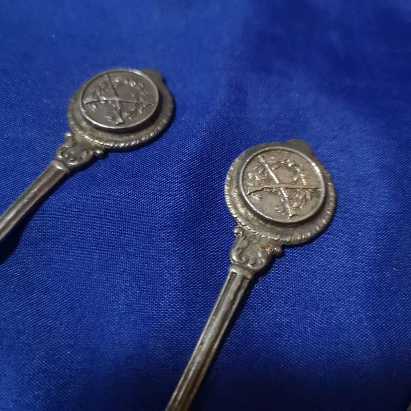 4 Teaspoons EPNS, Rifle logo