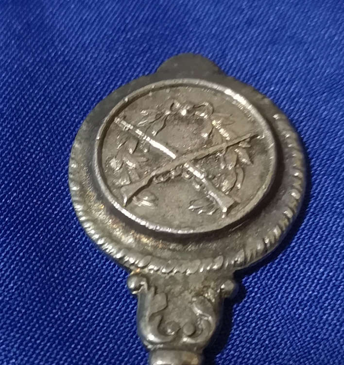 4 Teaspoons EPNS, Rifle logo