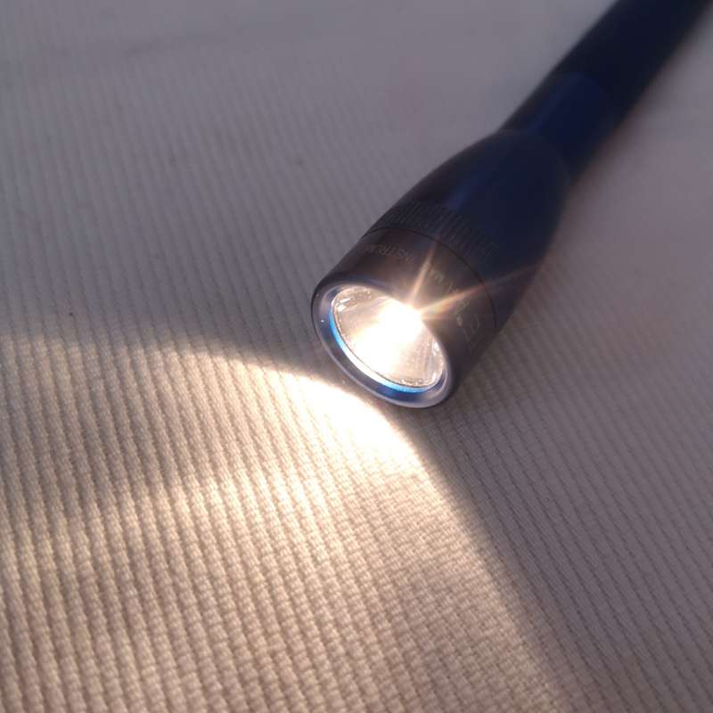 Original Mini Maglite 2AAA Flashlight (Incandescent)