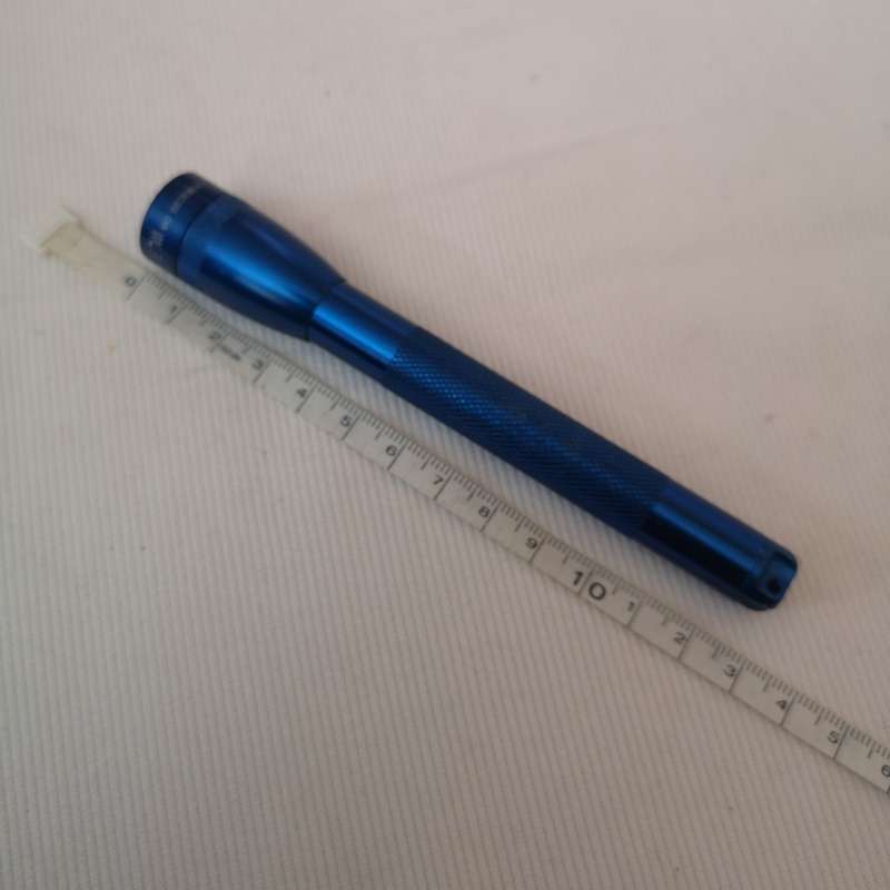 Original Mini Maglite 2AAA Flashlight (Incandescent)