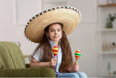 Sombrero Traditional design- large around 21`` or 52cm diameter. Was used as a prop on a photoshoot.