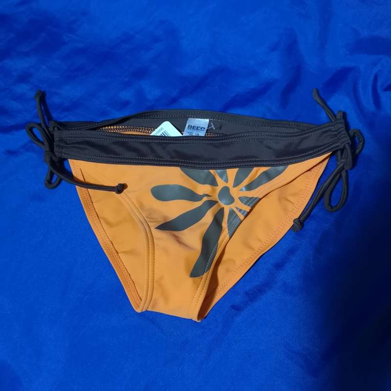 Bikini bottom. not used was bought on holiday. size XS. Tag 128. BECO Brand