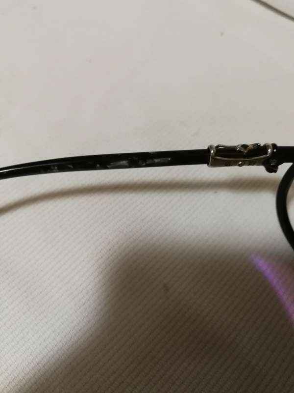 `CHROME HEARTS` Designer Celebrity Sunglasses. Beautiful metal detail with orig case. Read details
