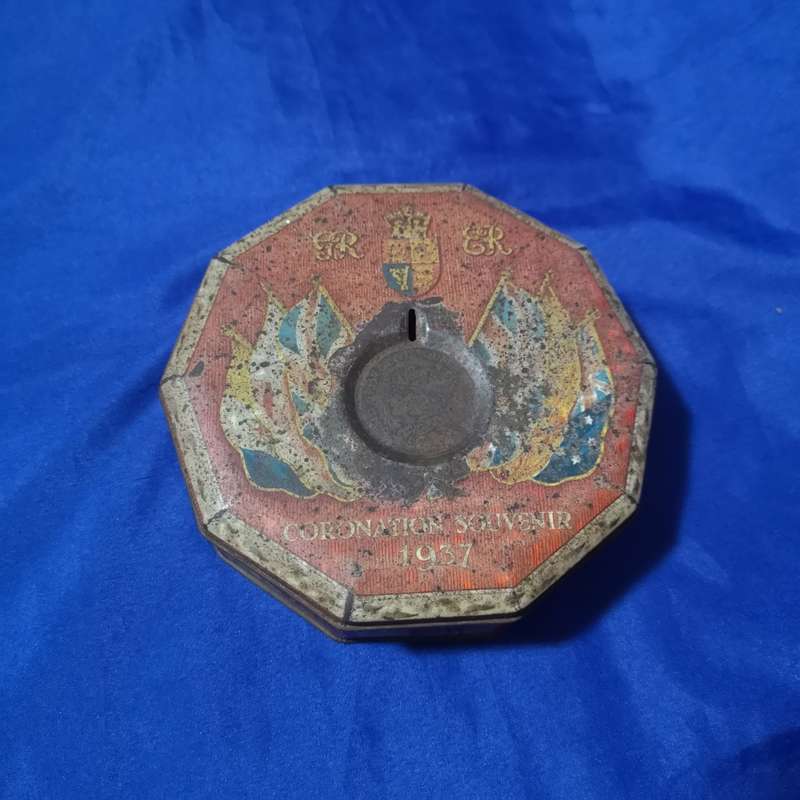 Vintage 1937 Souvenir Tin to celebrate the Coronation King Edward 111, Rown Tree Chocolates