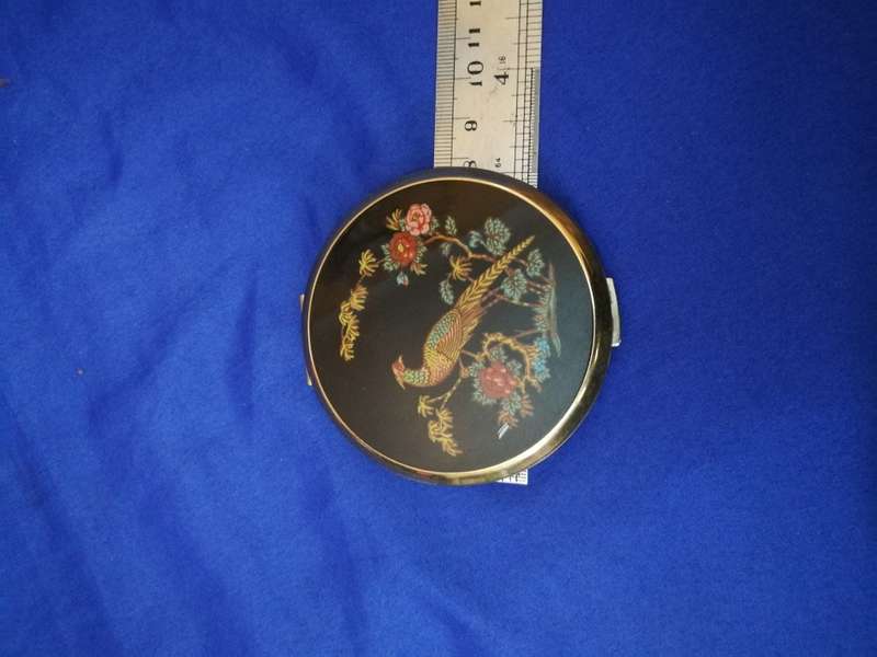 Stratton London compact powder box. 1950s