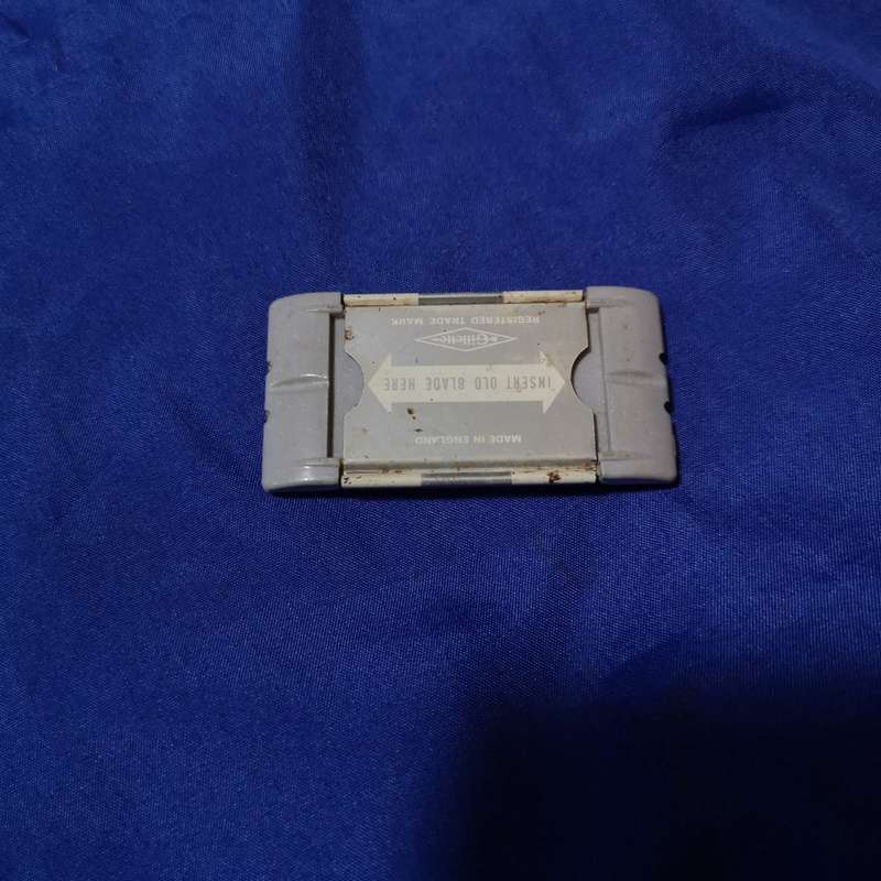 Vintage Gillette Super Silver for 2 razor blades dispenser made in England