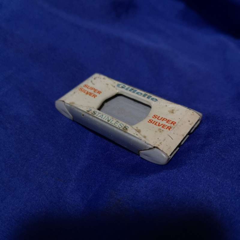Vintage Gillette Super Silver for 2 razor blades dispenser made in England
