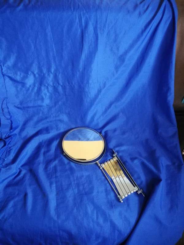 Expandable Wall Mount 2 Sided Mirror. Unused