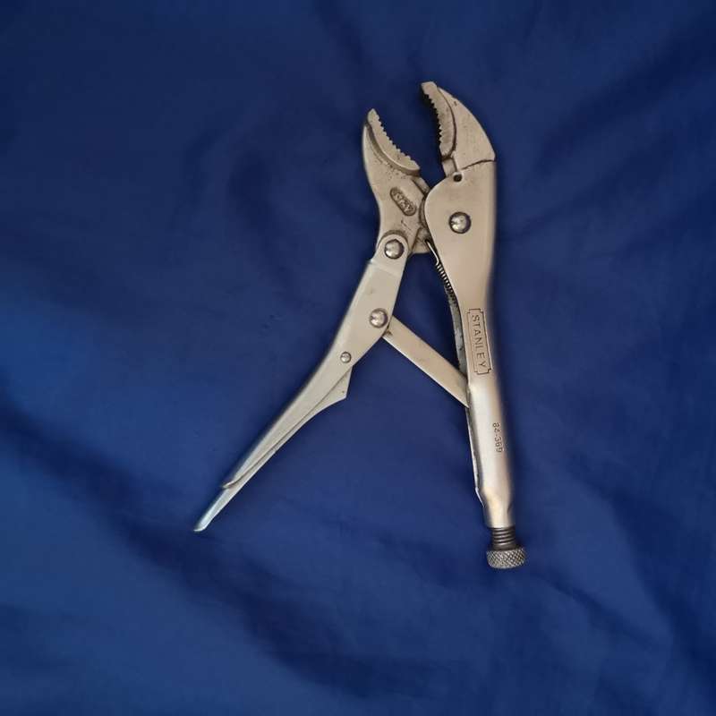 Stanley 84-369 CrV Locking Straight Plier (250mm)