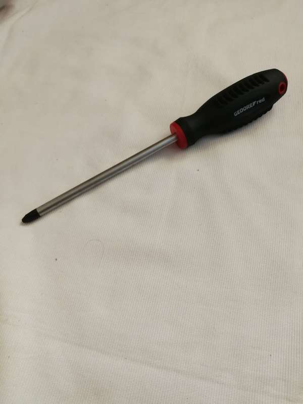 GEDORE Red PH3 x 150mm Heavy duty screwdriver with ergonomic handle.