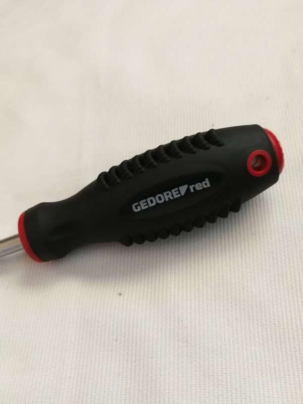 GEDORE Red PH3 x 150mm Heavy duty screwdriver with ergonomic handle.
