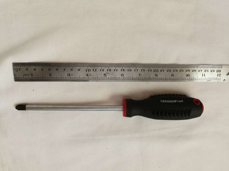 GEDORE Red PH3 x 150mm Heavy duty screwdriver with ergonomic handle.