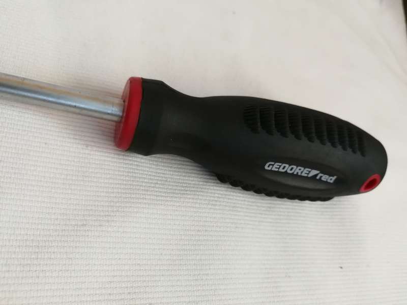 GEDORE Red PH3 x 150mm Heavy duty screwdriver with ergonomic handle.