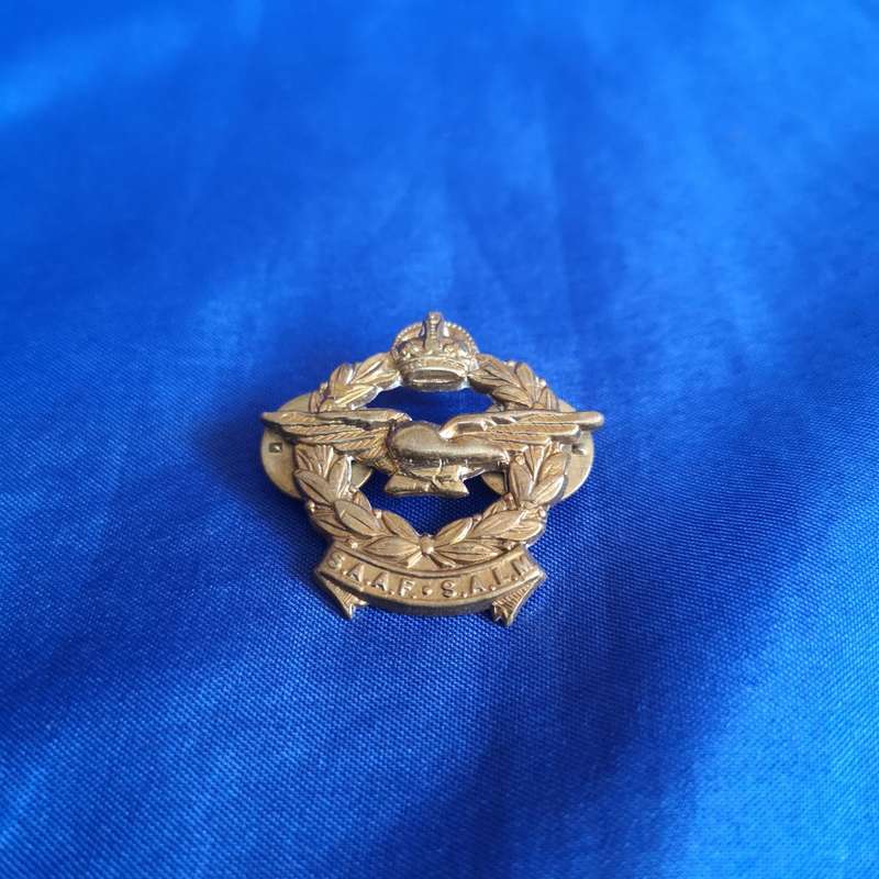 SAAF SALM Pin Badges and lug badge. Vintage