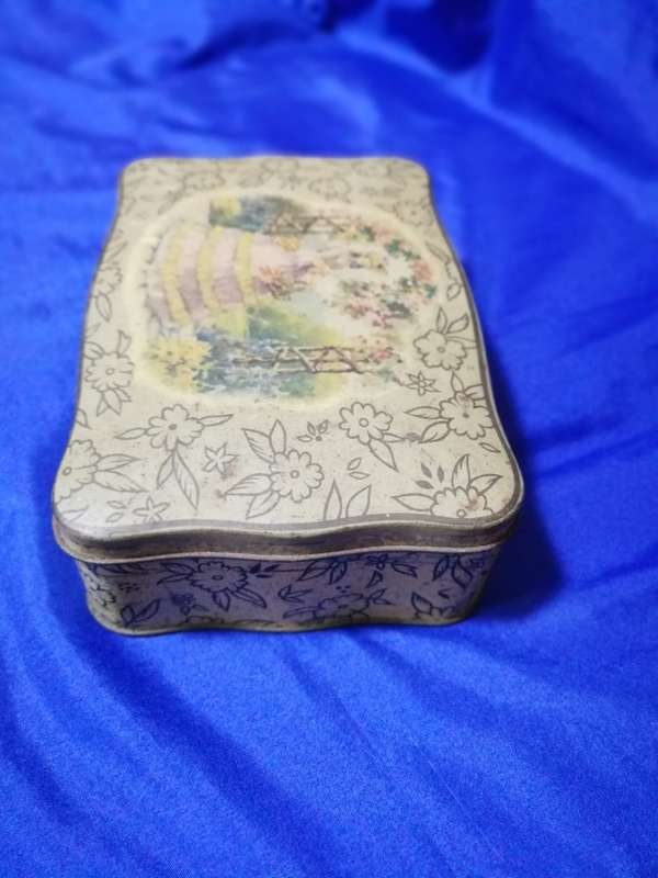 Vintage Mansfield. The Metal Box Company B.W. & M. A Rare Find- Made in England
