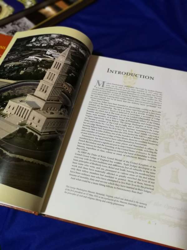 The Freemasons: The Illustrated Book of an Ancient Brotherhood. Hardcover