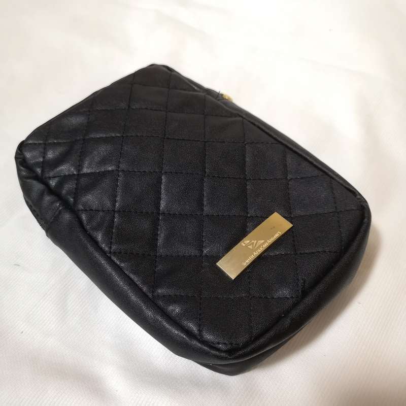 South African Airways business amenity kit bag only.
