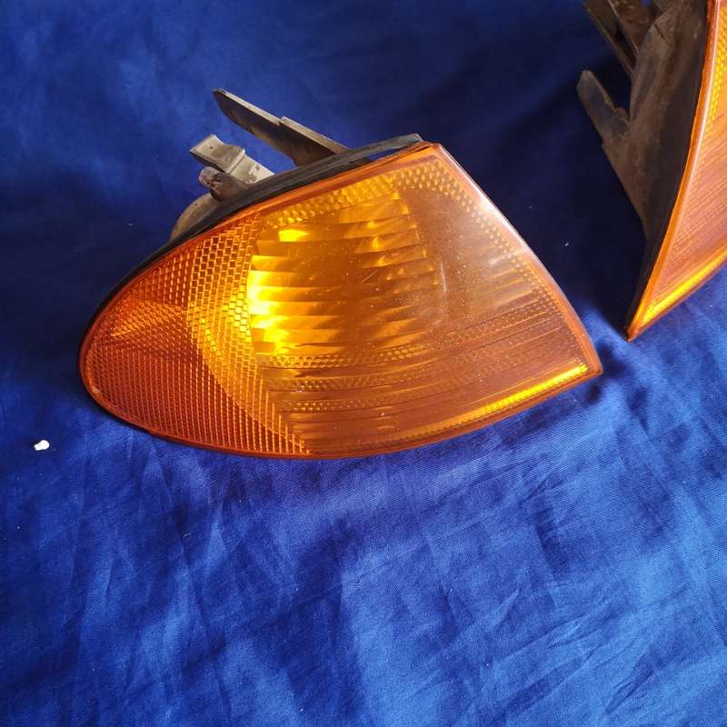 BMW E46 Front indicator lights. 1 pair