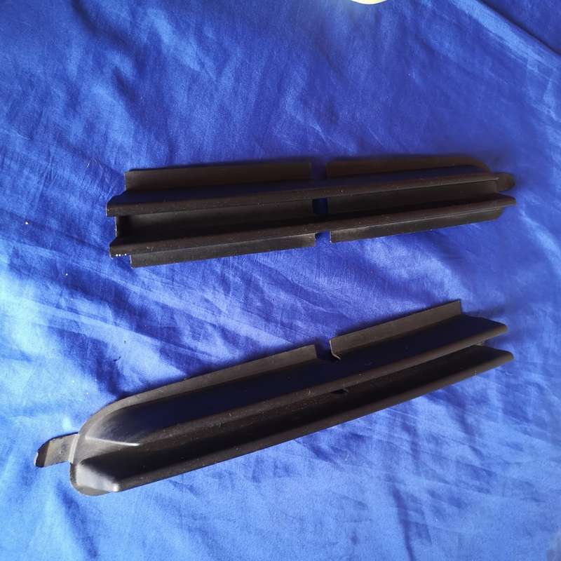 BMW E46 prefacelift original bumper vents. Left and Right