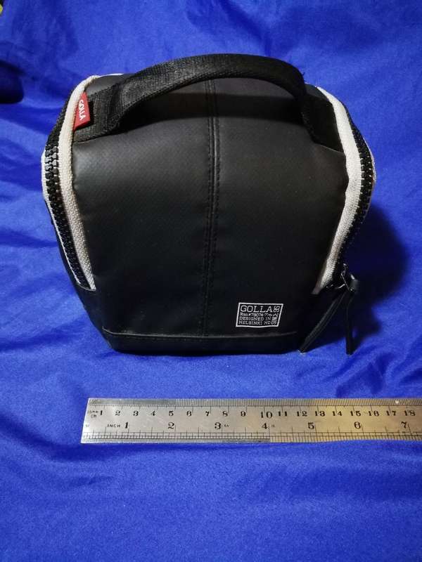 Golla Sling Bag with handle (Small) for mirrorless camera